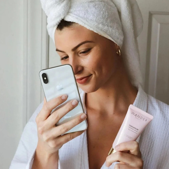 $13❤️‍🔥 ONLY 1! Wander Beauty Staycation Hydrating Mask 🪞 NEW & SEALED - Picture 3 of 6